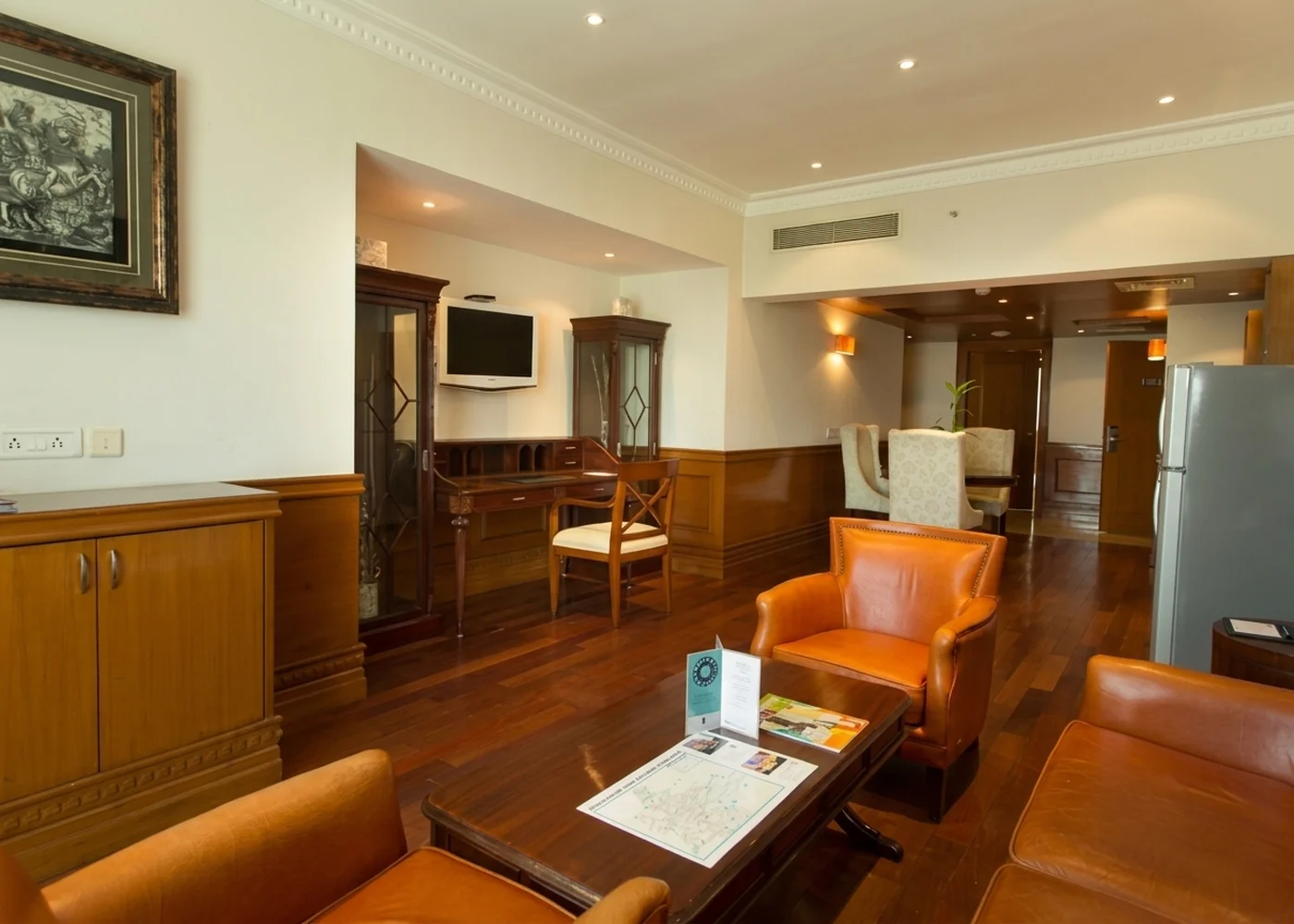 Rooms & Suites